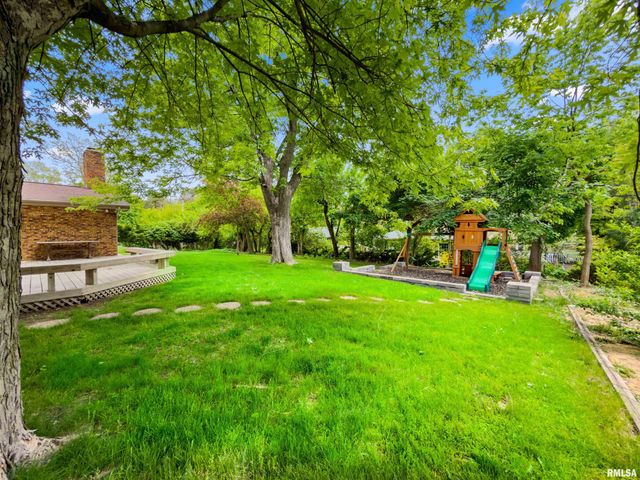 210 E MORNINGSIDE Drive, Peoria, IL 61614