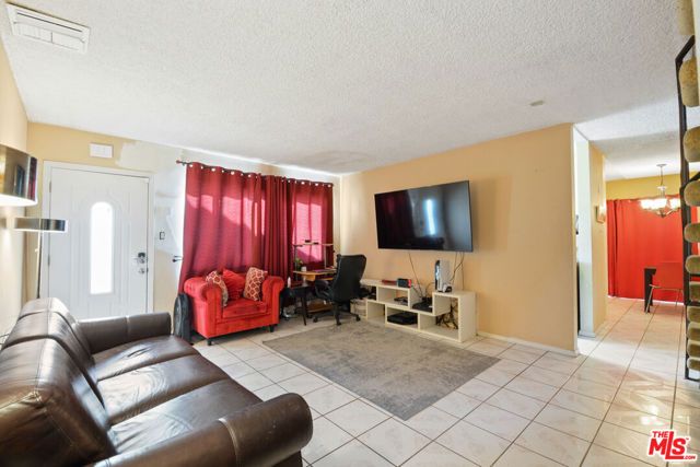 66 W 49th Street, Long Beach, CA 90805