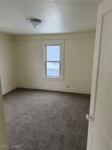 127 Courtland Avenue, Campbell, OH 44405