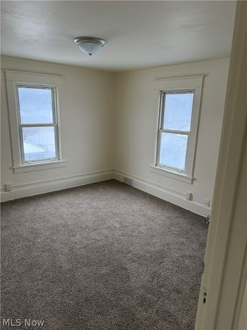 127 Courtland Avenue, Campbell, OH 44405