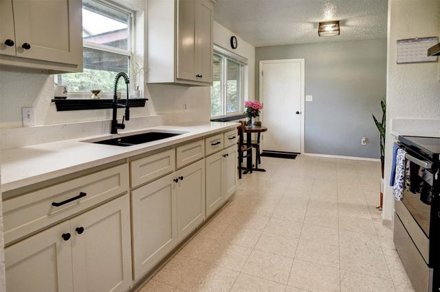 507 Pea Jay CV, Bastrop, TX 78602