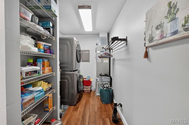 10956 Village Grove Drive I, St Louis, MO 63123