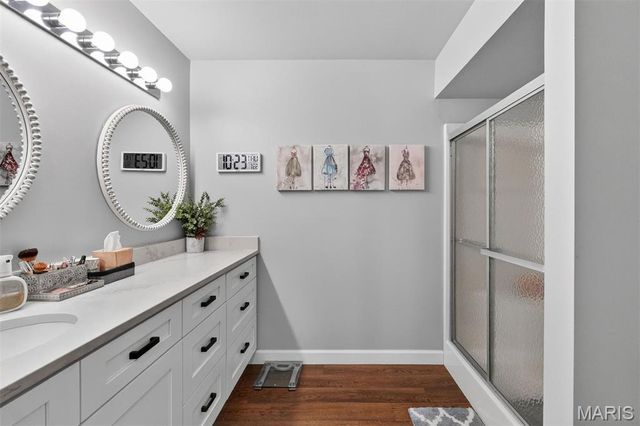 10956 Village Grove Drive I, St Louis, MO 63123