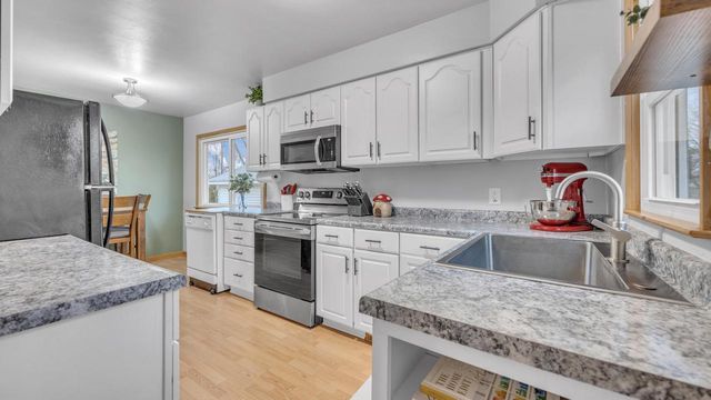 394 Wilson AVENUE, Fond Du Lac, WI 54935