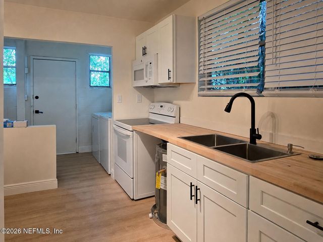 1227 W 3RD Street, Jacksonville, FL 32209
