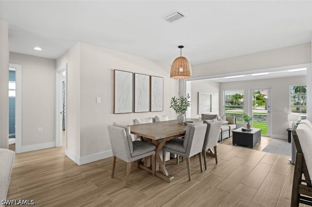 373 Egret AVE, Naples, FL 34108