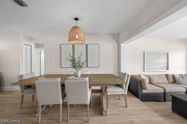 373 Egret AVE, Naples, FL 34108