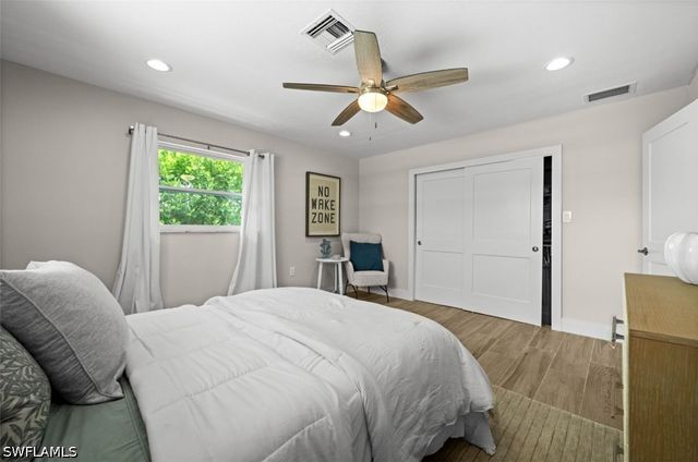 373 Egret AVE, Naples, FL 34108