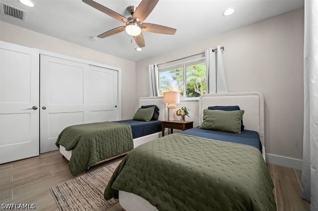 373 Egret AVE, Naples, FL 34108