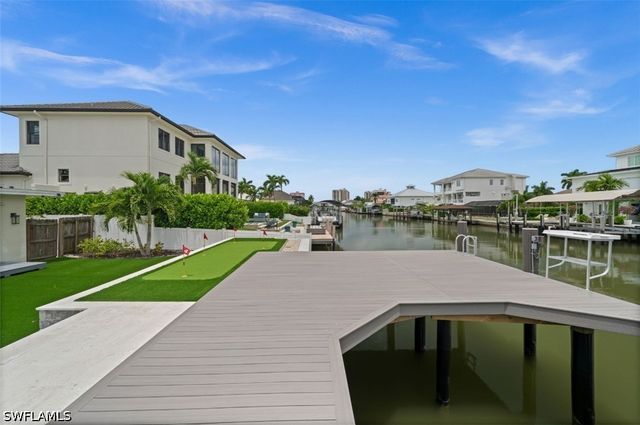 373 Egret AVE, Naples, FL 34108