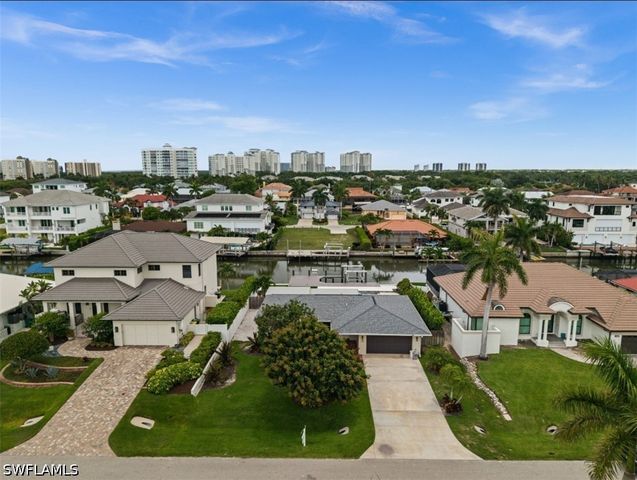 373 Egret AVE, Naples, FL 34108