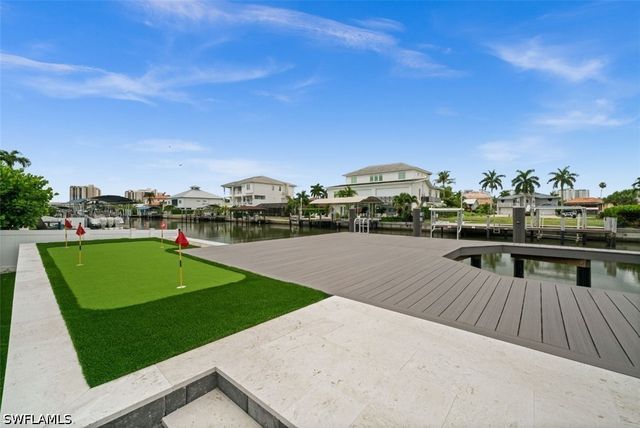373 Egret AVE, Naples, FL 34108