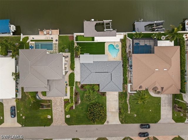 373 Egret AVE, Naples, FL 34108