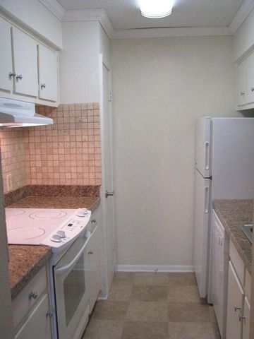 8277 Kingsbrook Road 153, Houston, TX 77024