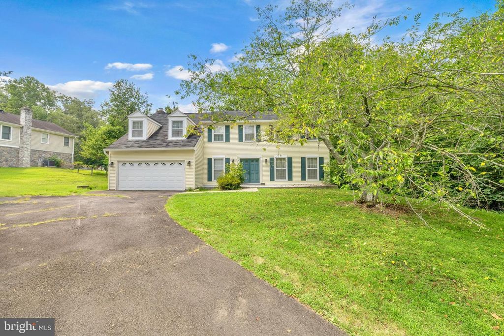 6050 GREENWAY CT, Manassas, VA 20112