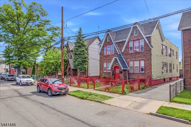 200 Eastern Pkwy, Newark City, NJ 07106