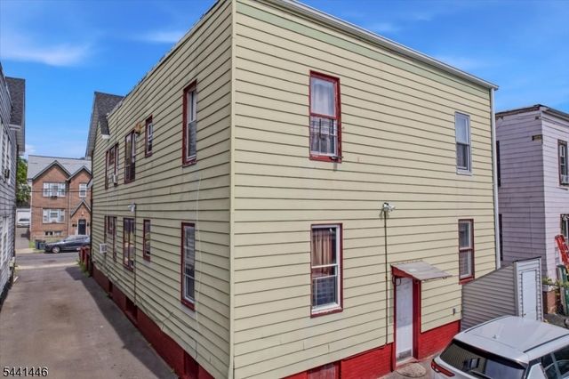 200 Eastern Pkwy, Newark City, NJ 07106