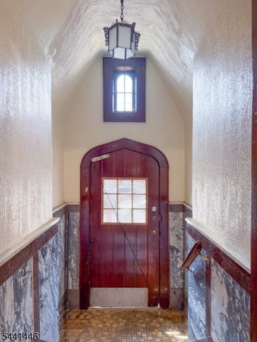 200 Eastern Pkwy, Newark City, NJ 07106