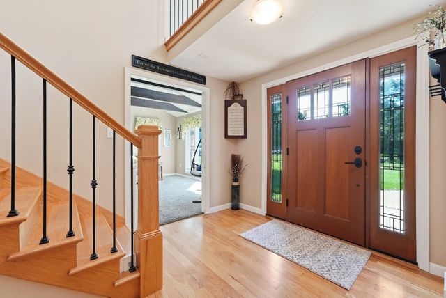 80 Green Meadow Lane, West Springfield, MA 01089