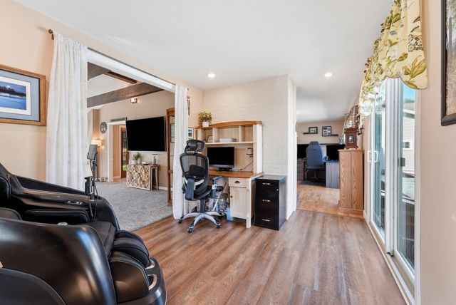80 Green Meadow Lane, West Springfield, MA 01089