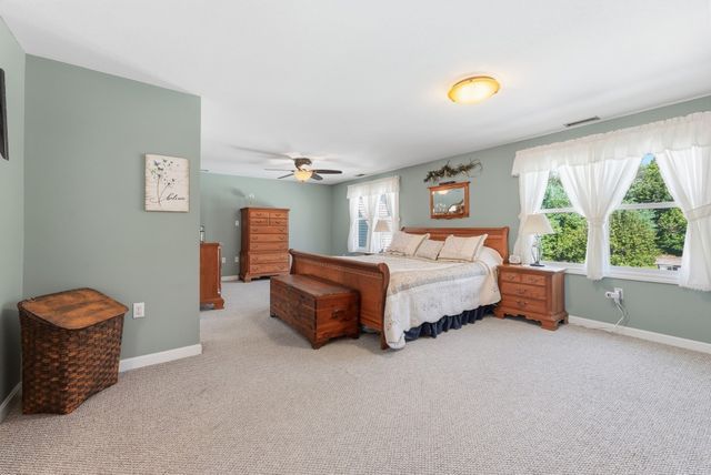 80 Green Meadow Lane, West Springfield, MA 01089