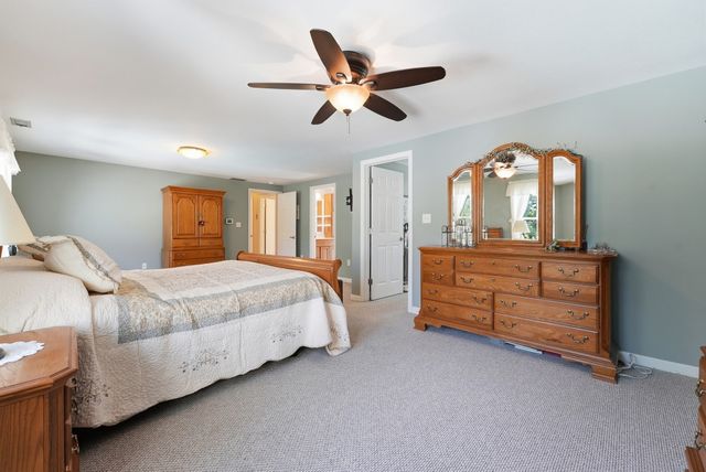 80 Green Meadow Lane, West Springfield, MA 01089