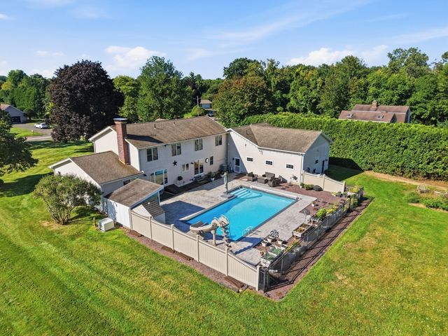 80 Green Meadow Lane, West Springfield, MA 01089