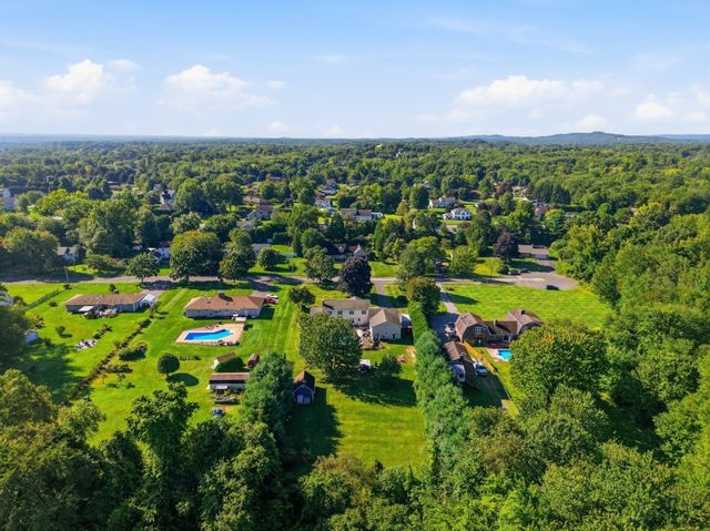 80 Green Meadow Lane, West Springfield, MA 01089