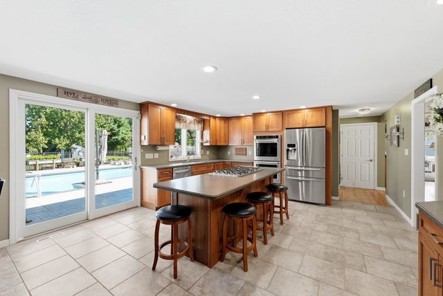 80 Green Meadow Lane, West Springfield, MA 01089
