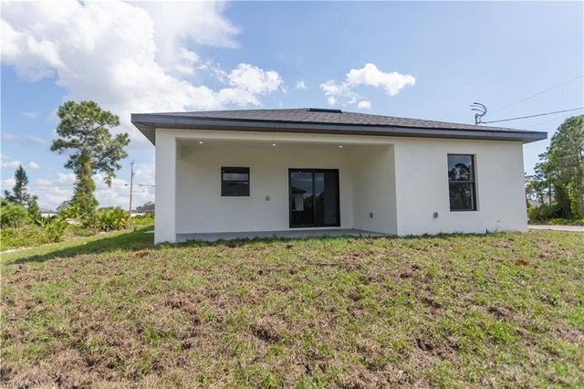 733 Phelps ST E, Lehigh Acres, FL 33974