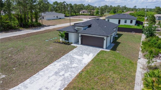 733 Phelps ST E, Lehigh Acres, FL 33974