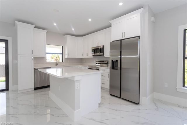 733 Phelps ST E, Lehigh Acres, FL 33974