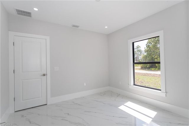 733 Phelps ST E, Lehigh Acres, FL 33974