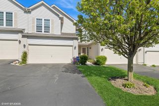1706 Pine Street 1706, Mchenry, IL 60051