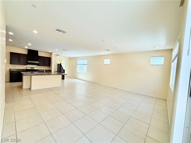 6088 Castle Gardens Avenue, Las Vegas, NV 89130