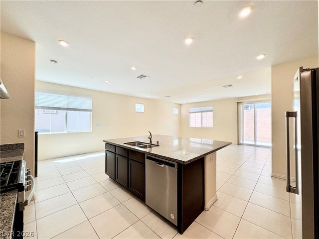 6088 Castle Gardens Avenue, Las Vegas, NV 89130
