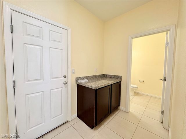 6088 Castle Gardens Avenue, Las Vegas, NV 89130