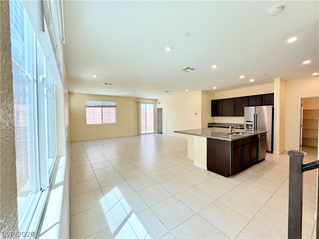 6088 Castle Gardens Avenue, Las Vegas, NV 89130