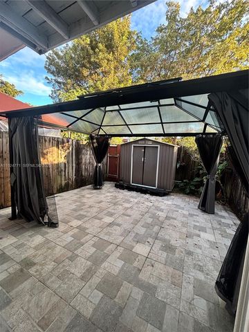 600 NW 107th Ave 9B, Miami, FL 33172