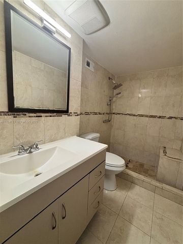 600 NW 107th Ave 9B, Miami, FL 33172