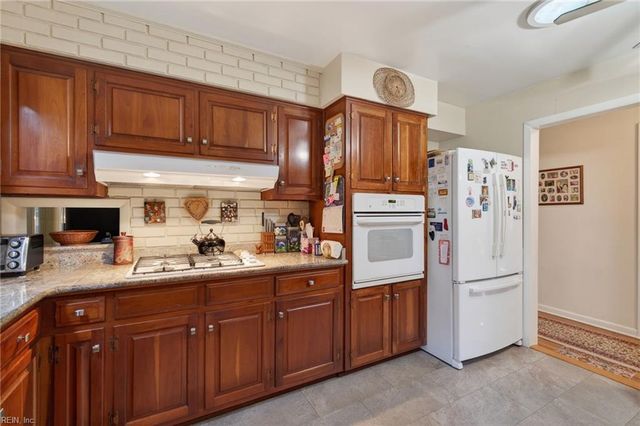 2412 Cedar Bark RD, Virginia Beach, VA 23454