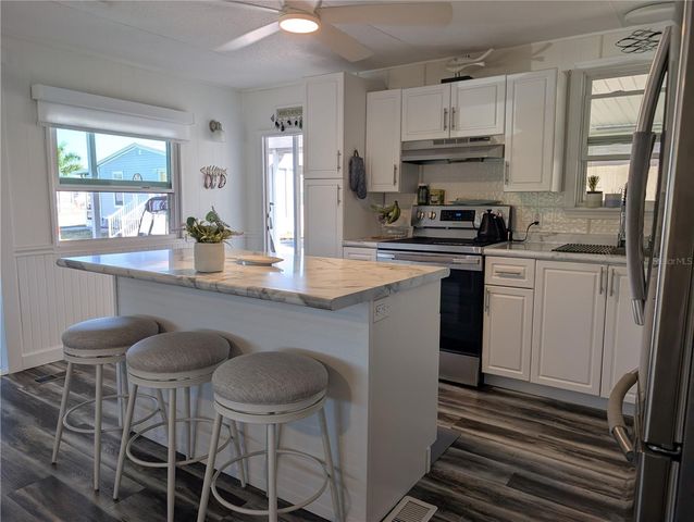 82093 1ST AVENUE N, Pinellas Park, FL 33781