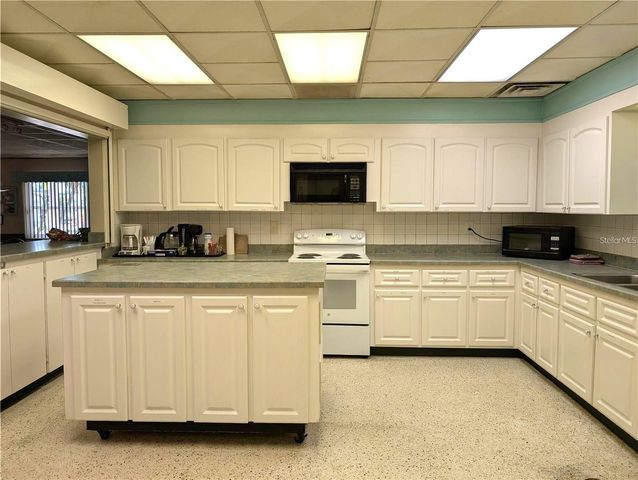 82093 1ST AVENUE N, Pinellas Park, FL 33781