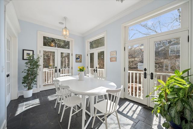 875 GORDON Terrace, Winnetka, IL 60093