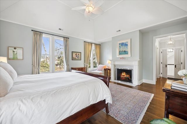 875 GORDON Terrace, Winnetka, IL 60093