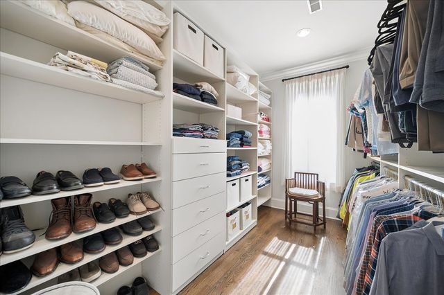 875 GORDON Terrace, Winnetka, IL 60093