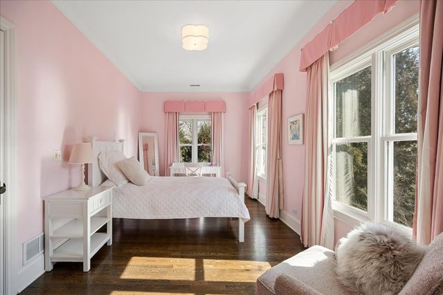 875 GORDON Terrace, Winnetka, IL 60093