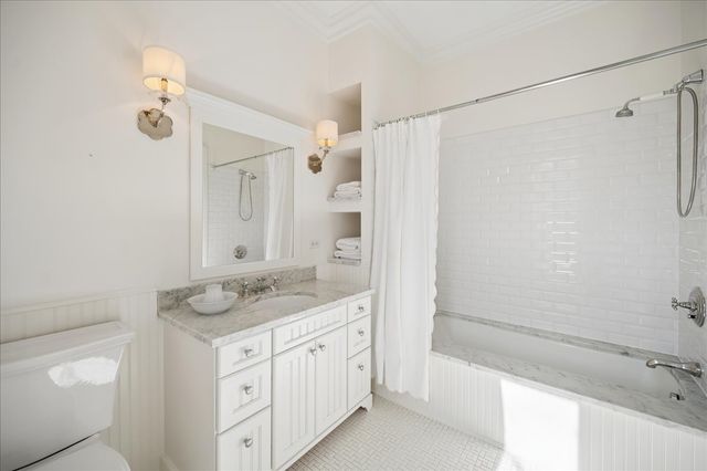 875 GORDON Terrace, Winnetka, IL 60093