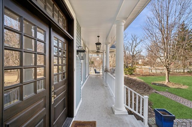 875 GORDON Terrace, Winnetka, IL 60093