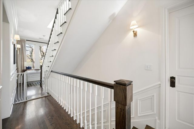 875 GORDON Terrace, Winnetka, IL 60093